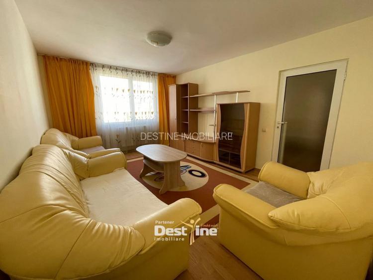 Inchiriez apartament 4 camere in zonǎ centralǎ, Piatra Neamt - 2