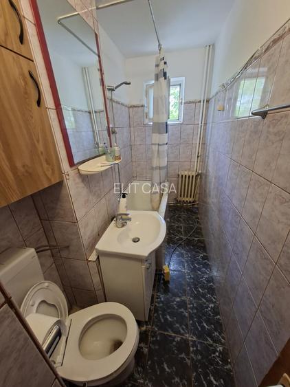 Apartament de 3 camere, etajul 1/4, zona Alexandru cel Bun - 8