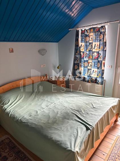 🏡 Casă din lemn masiv cu 7 camere, saună și teren generos – Azuga - 3