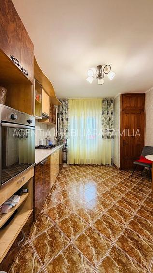 De vanzare apartament cu 4 cam dec. in Galati, piata Centrala, etaj5/7 - 16