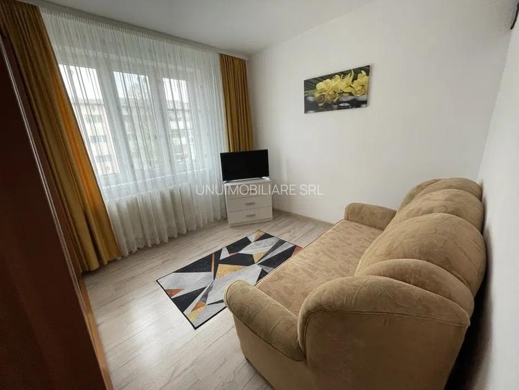 Apartament 2 camere -Zona Sud - etaj  3/4 - 40 mp -57000 euro negociabil - 4