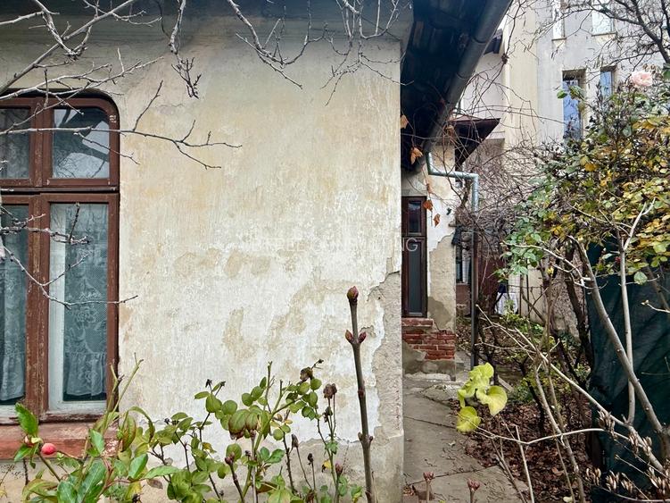 Teren  + Casa demobilabila sau renovabila pe Calea Serban Voda - 2