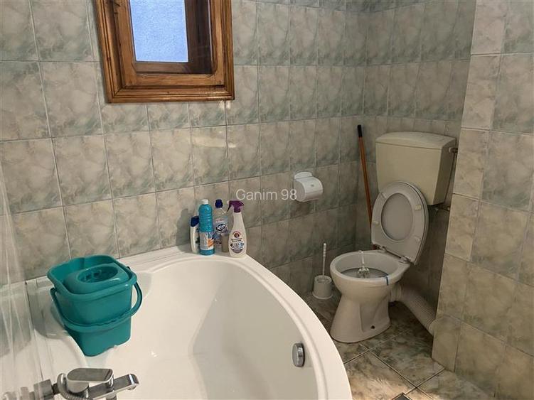 Apartament 2 camere , zona centrala - Scoala nr 10,etaj 2 8  , decomandat - 14