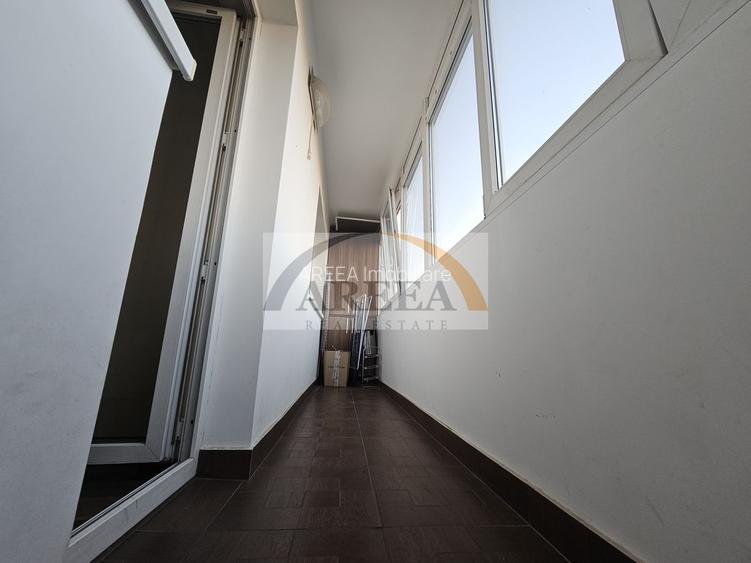 De vanzare - elegant, renovat complet - 3 camere la Calea Vacaresti - 10