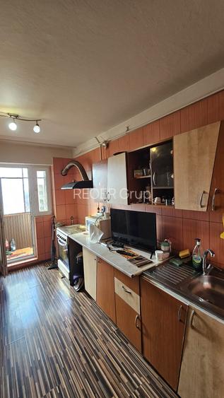 Blv BUCURESTI - decomandat |57 mp utili | Vedere bulevard - 16