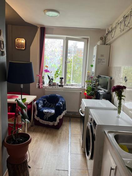 Apartament cu 4 camere in Micro 19 - 4