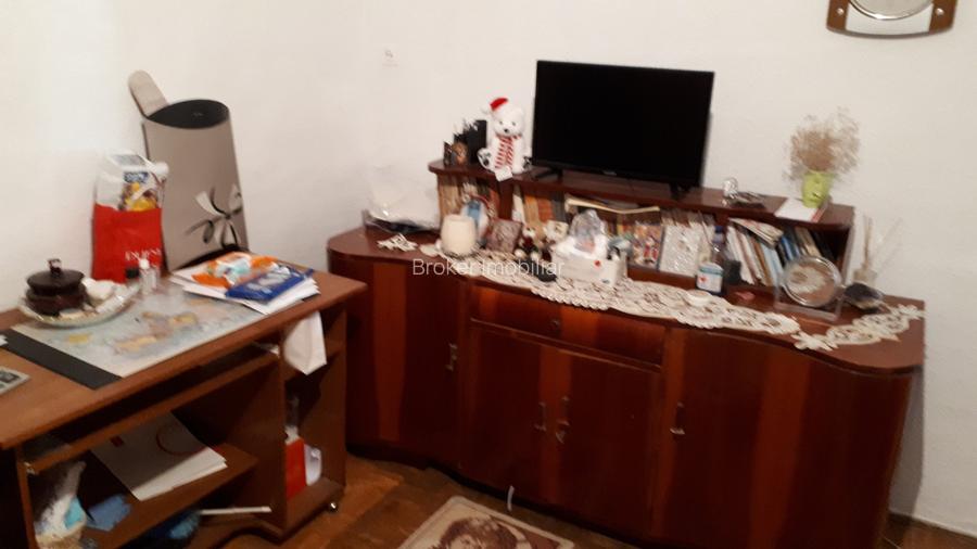 Casa batraneasca, zona Cet, 3 camere , 431 mp teren - 12