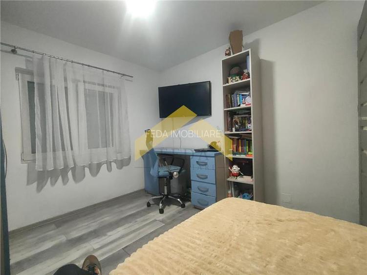 Apartament 3 camere de vanzare cartier Micalaca, zona Orizont - 8