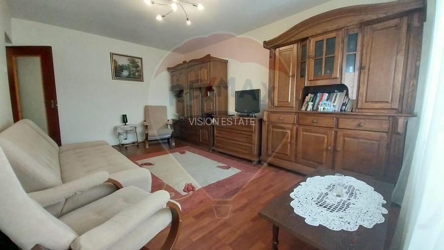 Apartament cu 3 camere decomandate în Lapus-Decebal - 2