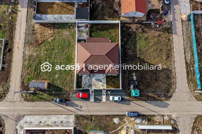 Doua case de vanzare la pret de una in Vladimirescu cartierul Florilor - 12