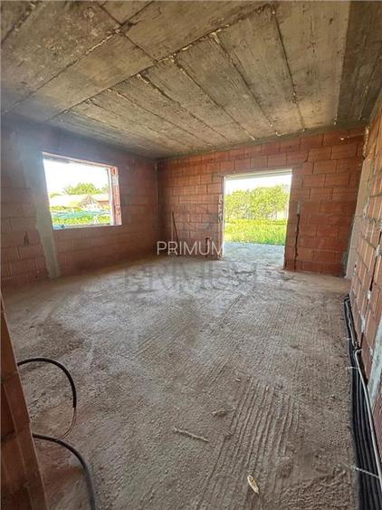 Utvin- toate utilitatile- 4 camere- bucatarie inchisa - 4