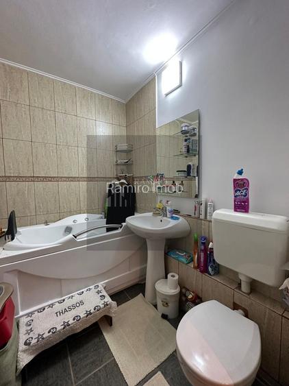 Apartament 3 Camere Decomandat- 70 mp - Metrou 1 Decembrie - 10