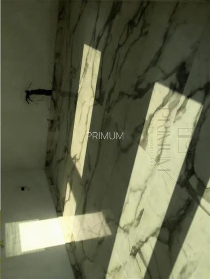 GIROC - 3 CAM - DECOMANDAT - 2 BAI - TERASA 30MP - LOC PARCARE - BLOC NOU - 3