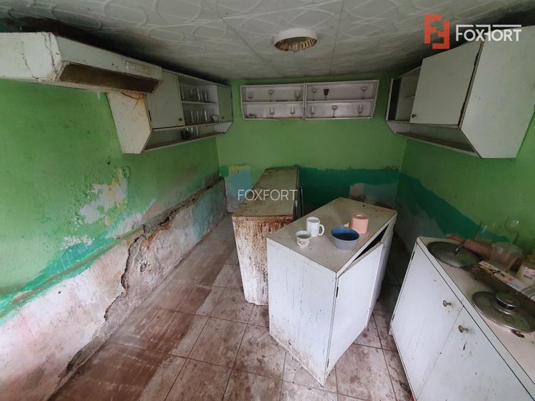 Casa de vanzare cu 3 camere si teren de 1008 mp - Deta - 10