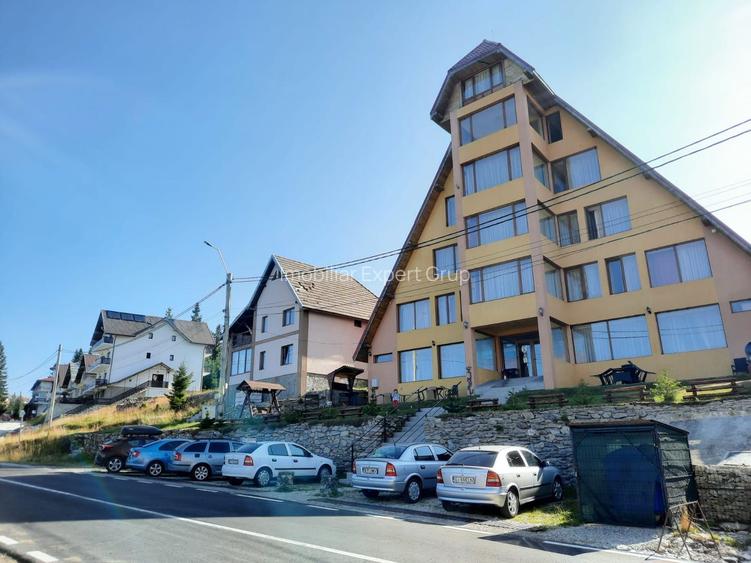 Ranca, Gorj: Pensiune: 24 camere, 30 locuri de parcare. - 2