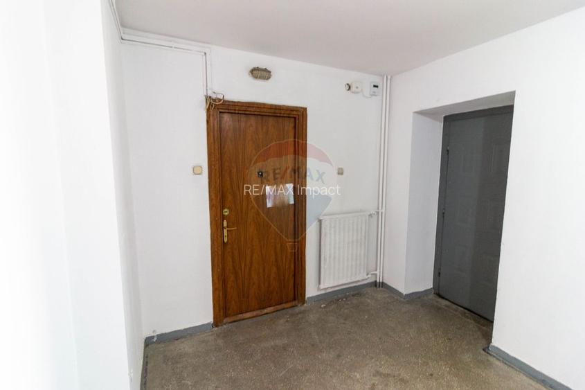 Apartament cu 3 camere de inchiriat in zona Unirii, Corneliu Coposu 7 - 21