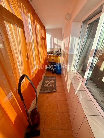 PODU ROS - CANTEMIR - 2 CAMERE SEMIDECOMANDAT DE 54MP - 2 BALCOANE - 10