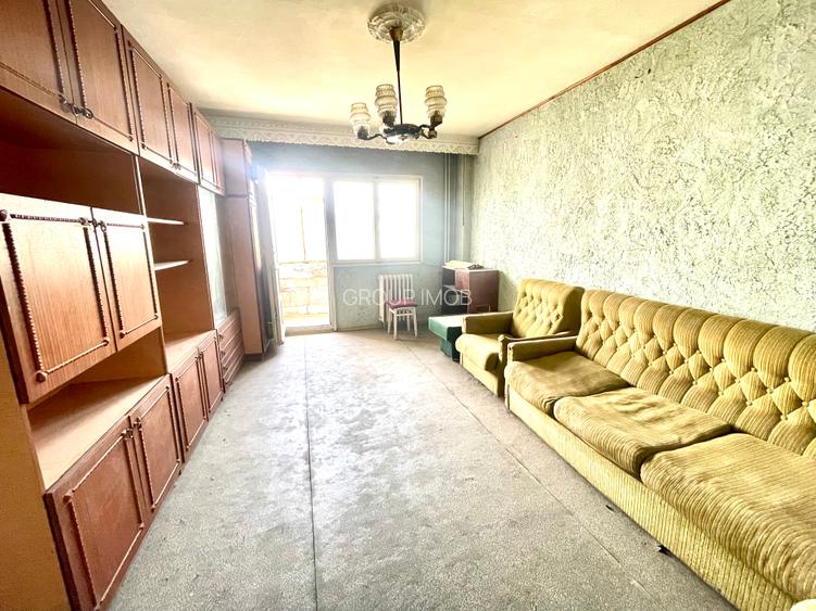 3 decomandate, et 3 - Mioritei , 73 mp, Bloc 1982 - 8