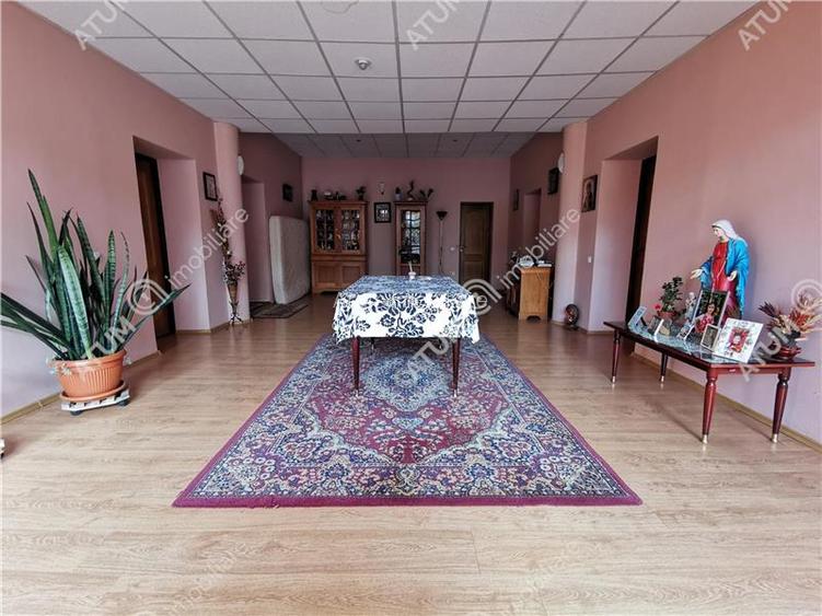 Casa cu 4 camere si 700 mp teren in Sibiu zona Orasul de Jos - 2