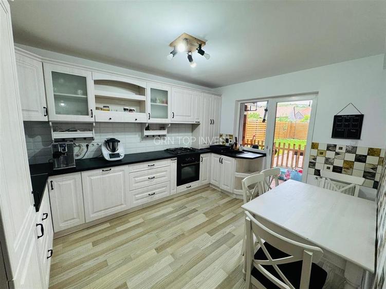 Casa cu 4 camere in Sura Mare - 5