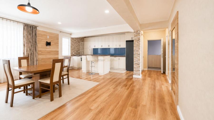 Vânzare  apartament de familie cu 4 camere,pod amenajat-2 parcări-Iris