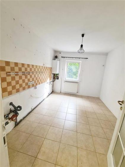 Apartament 3 camere, 2 bai, Astra- Carpatilor