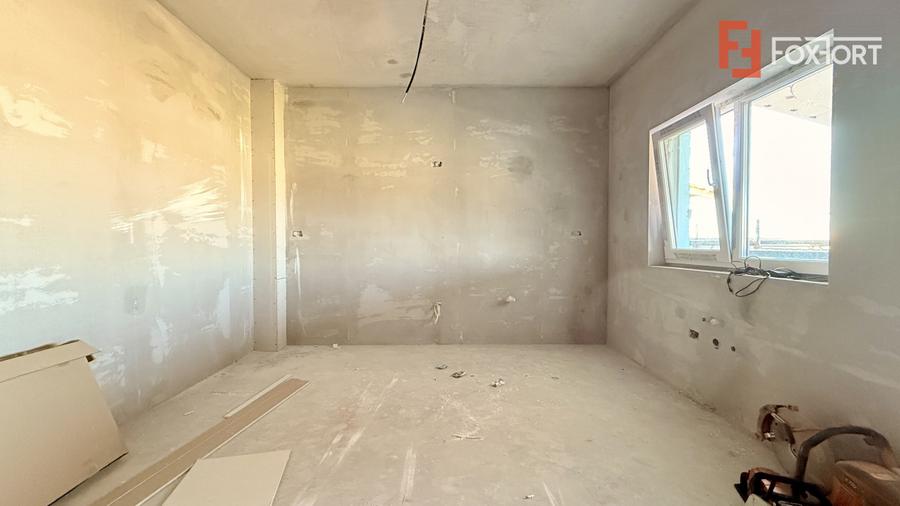 Duplex de vanzare 3 camere + pod mansardabil - Mosnita Veche