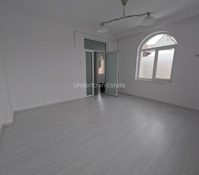 Imobil Central 355 mp | D+P+1+M | Consolidat & Renovant | 9 Camere - 14