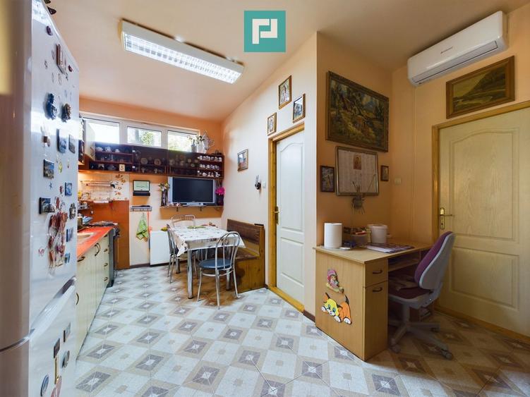 Casă cu teren de 1246 mp în Pârneava