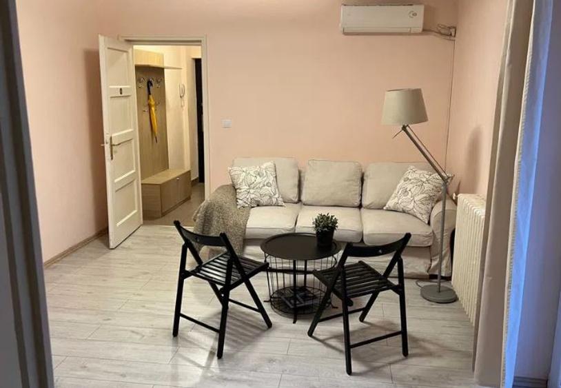 Apartament 2 Camere.Romana,et.5/8,Amenajat,mobilat,utilat,complet
