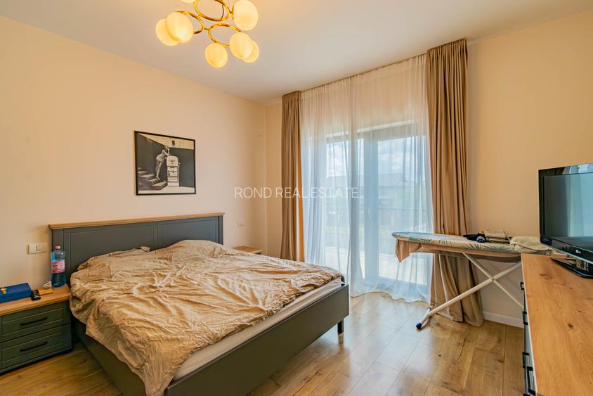 Vila complet mobilata si utilata, panouri, acumulatori, impecabila - 31