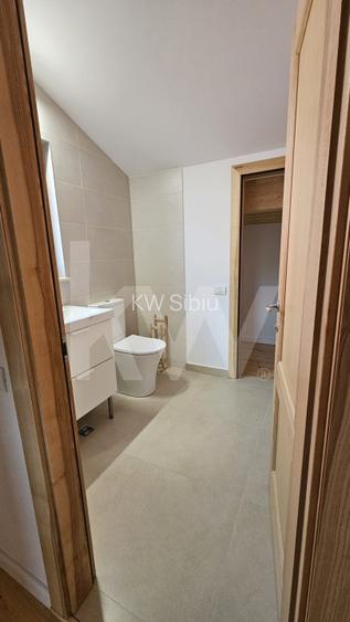 Casa moderna de inchiriat, cu garaj generos – Tocile, Sadu - 13