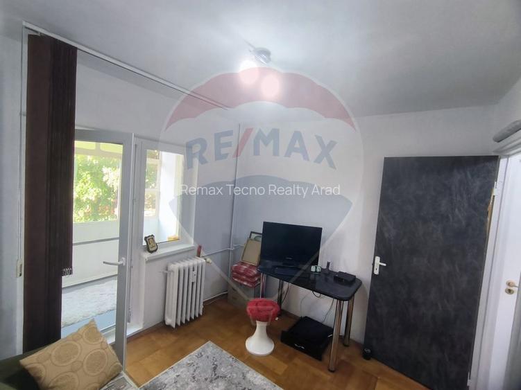 Vanzare ap 3 cam etaj 1 decomandat Miorita sau schimb cu 2 cam si dif - 15