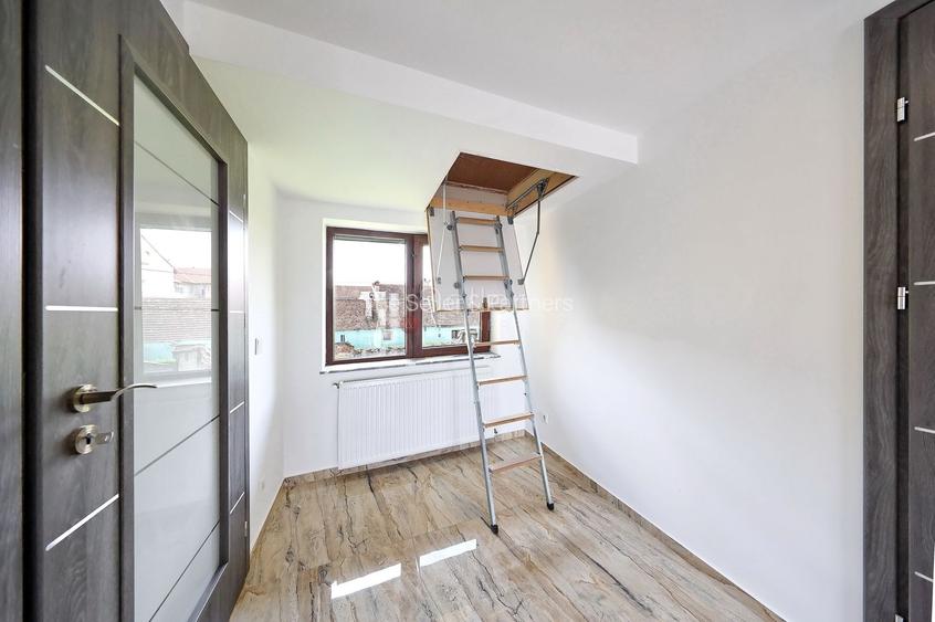 Casa renovata 2024 cu 2 apartamente - 18