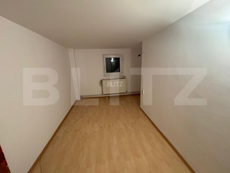 Casa spatioasa cu 4 camere, Nufarul, 240mp - 11