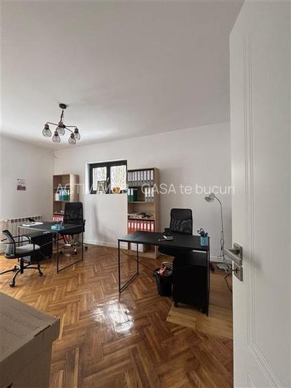 3 Camere, Eroii Revolutiei, Locuinta sau Birou, Centrala proprie, Parcare, 2 min - 5