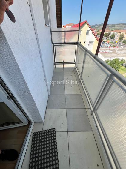 INCHIRIEZ apartament 1 camera spatios, zona Terezian - 9