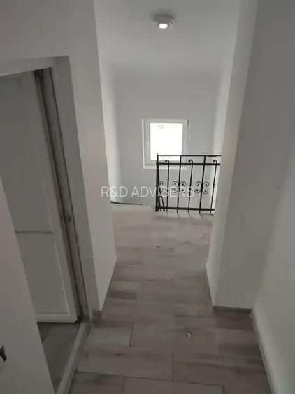 Super Oferta Casa 6 camere De Inchiriat Mosilor Curte Parcare Renovata - 19