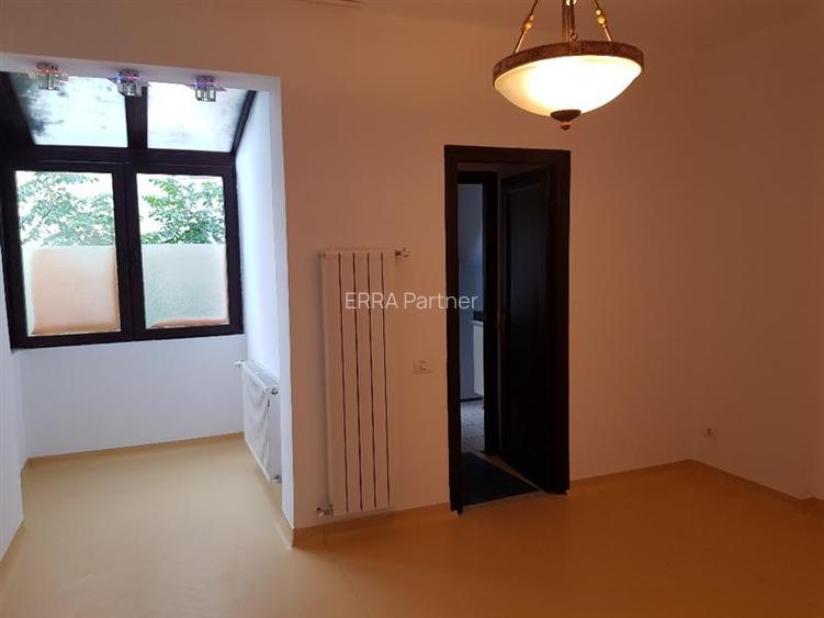 Inchiriere vila office - 12