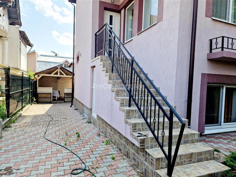 CASA DE VANZARE CRAIOVA,  5 camere ,str. T. Vladimirescu , teren - 200 mp - 9