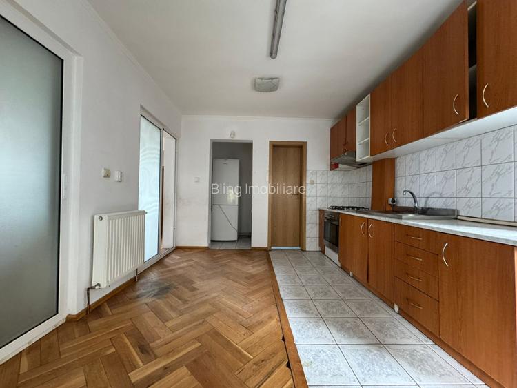 Spatiu 500 mp utili, teren 2000 mp, 10 parcări, cartier Andrei Mureșanu - 18