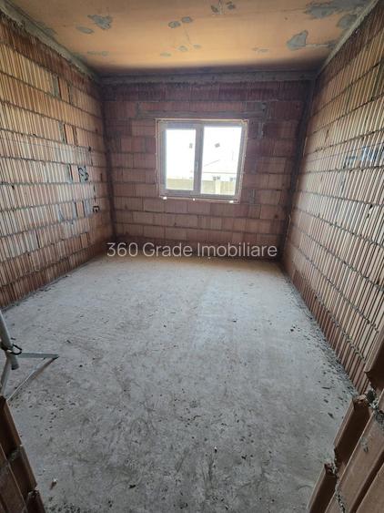 Duplex despartit prin cam. tehnica /  Toate utilitatile - 13