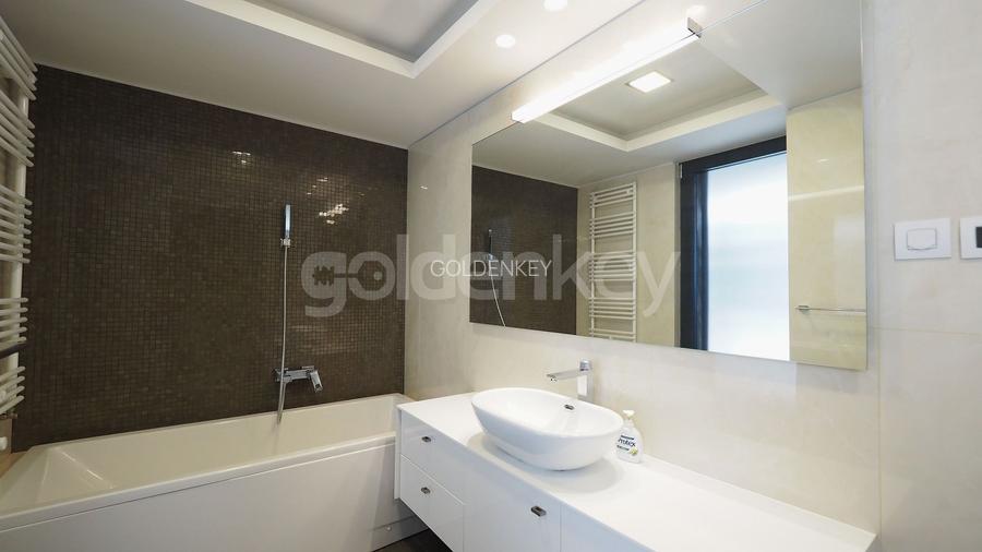 Apartament ultra-finisat cu 4-5 camere, vedere libera, 2 garaje - 12