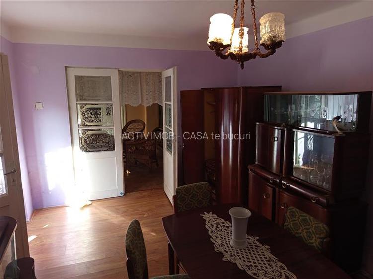 Ciclova, Casa 10 Incaperi, pt 2 Familii, 1439mp Teren - 2