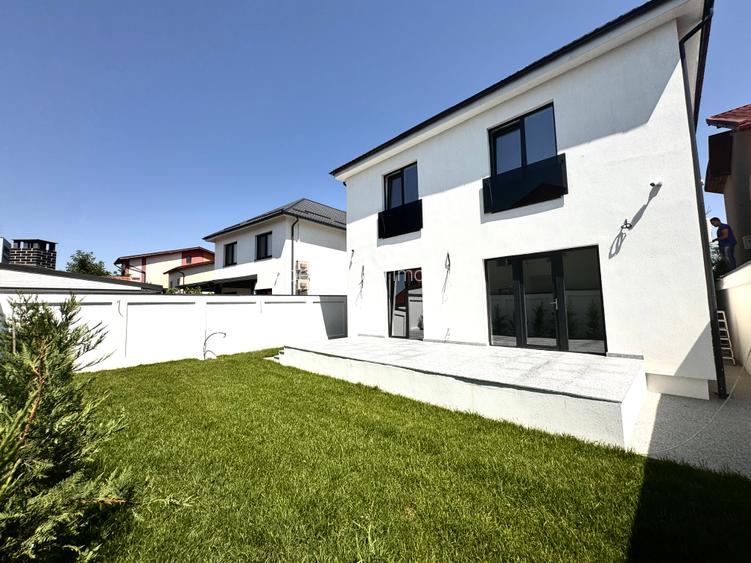 Vilă individuală   5 camere Bulevardul pipera  retrasă de la bulevard - 17