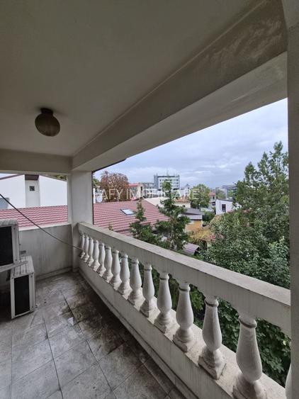 De vânzare Vilă individuala 11 camere curte proprie Parcul Carol - 39