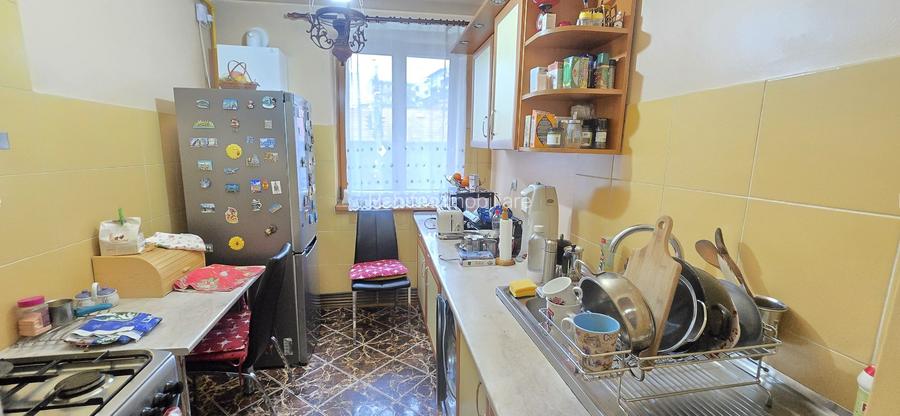 Apartament de vânzare – Piața Abator, etaj 1, decomandat - 10