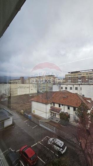 Apartament cu 2 camere de închiriat în zona Central - 18