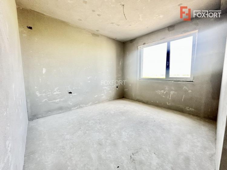 Duplex cu 5 camere si 380 mp teren cu panouri fotovoltaice - Mosnita Noua - 8