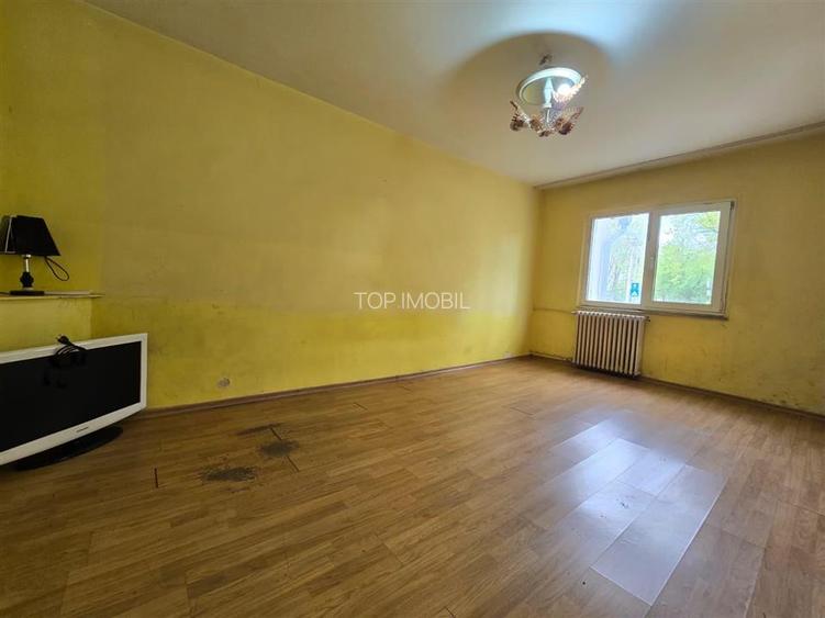 Dacia - statia Columnei, 3 camere decomandat la bulevard, liber - 3